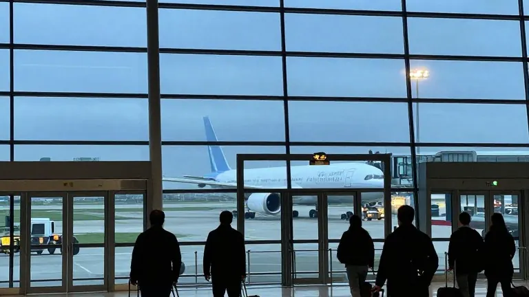 Illustration for: 90,000 Passenger Gap Marks Shift at Ben-Gurion Ahead of Vote